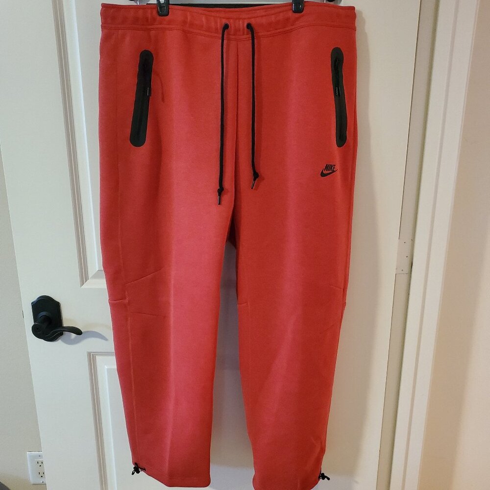 NWT Nike Tech Fleece men's Sweatpants Standard Fit Straight leg XXL red heather